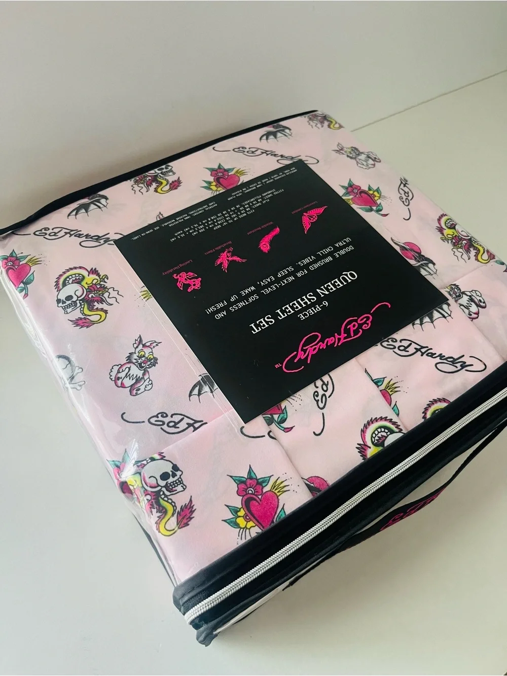 Ed Hardy Pink Queen Size Sheet Set DEH Bunny Skull & Crossbones Heart Flower Bat